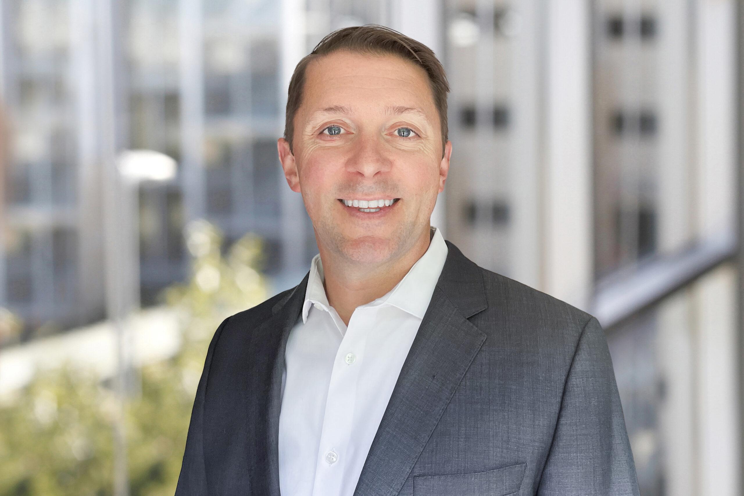 Headshot of Marty Peters